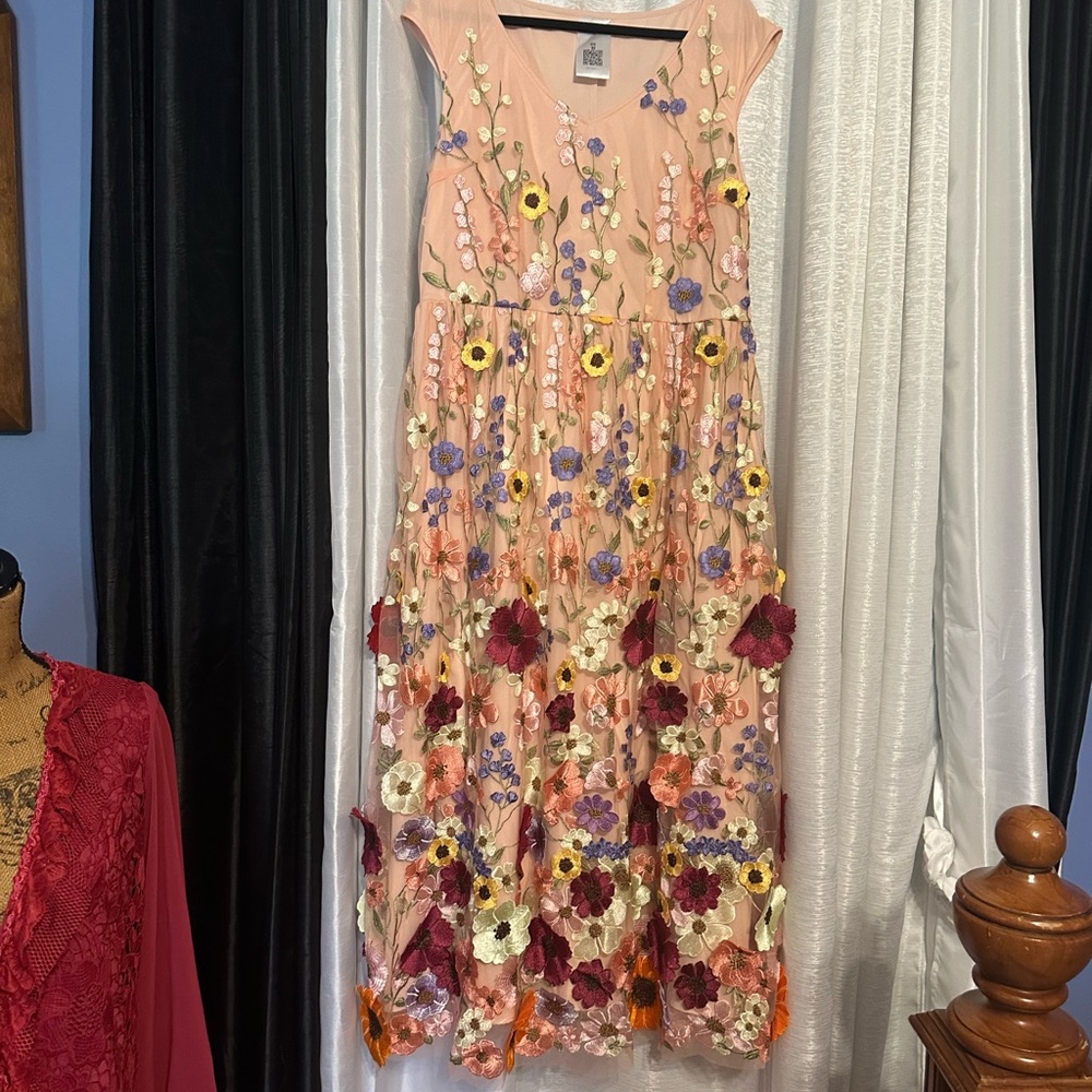 Floral Embroidered Sleeveless Dress NWOT
